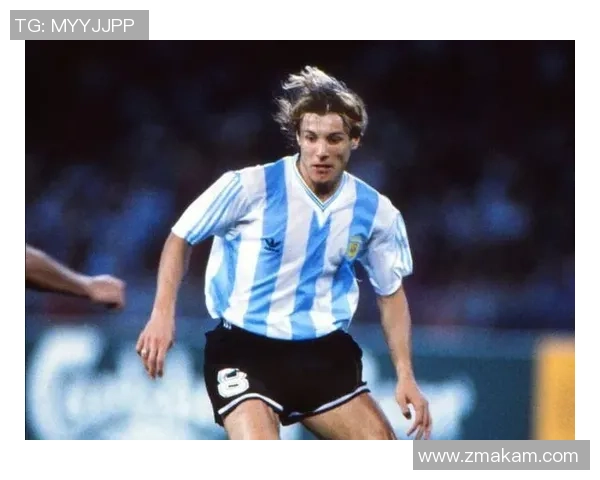 昔日绿茵传奇再度集结 足球球星重聚共赴辉煌时刻