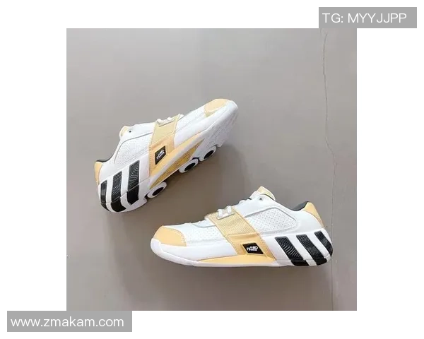 足球巨星亲笔签名球鞋收藏价值与热血追星文化解读